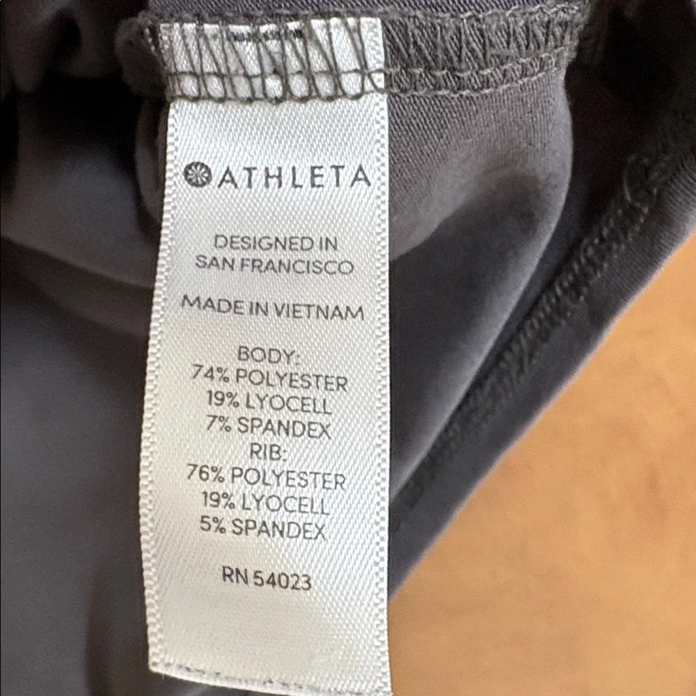 Athleta‎ Essence Gray Tie Back Long Sleeve Top Shirt Size Medium